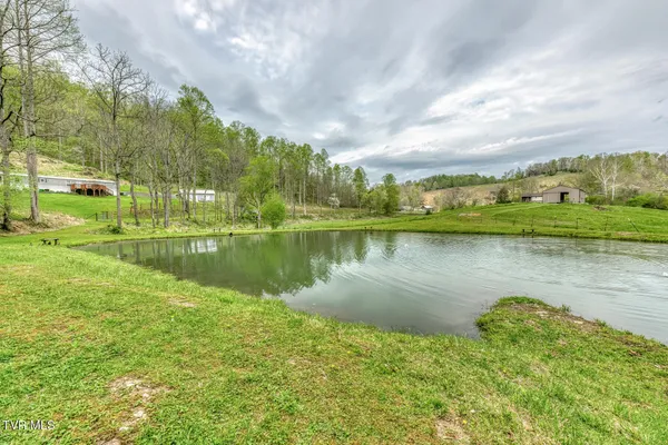 $449,900 | 12288 Bristol Highway, Bristol, VA 24202