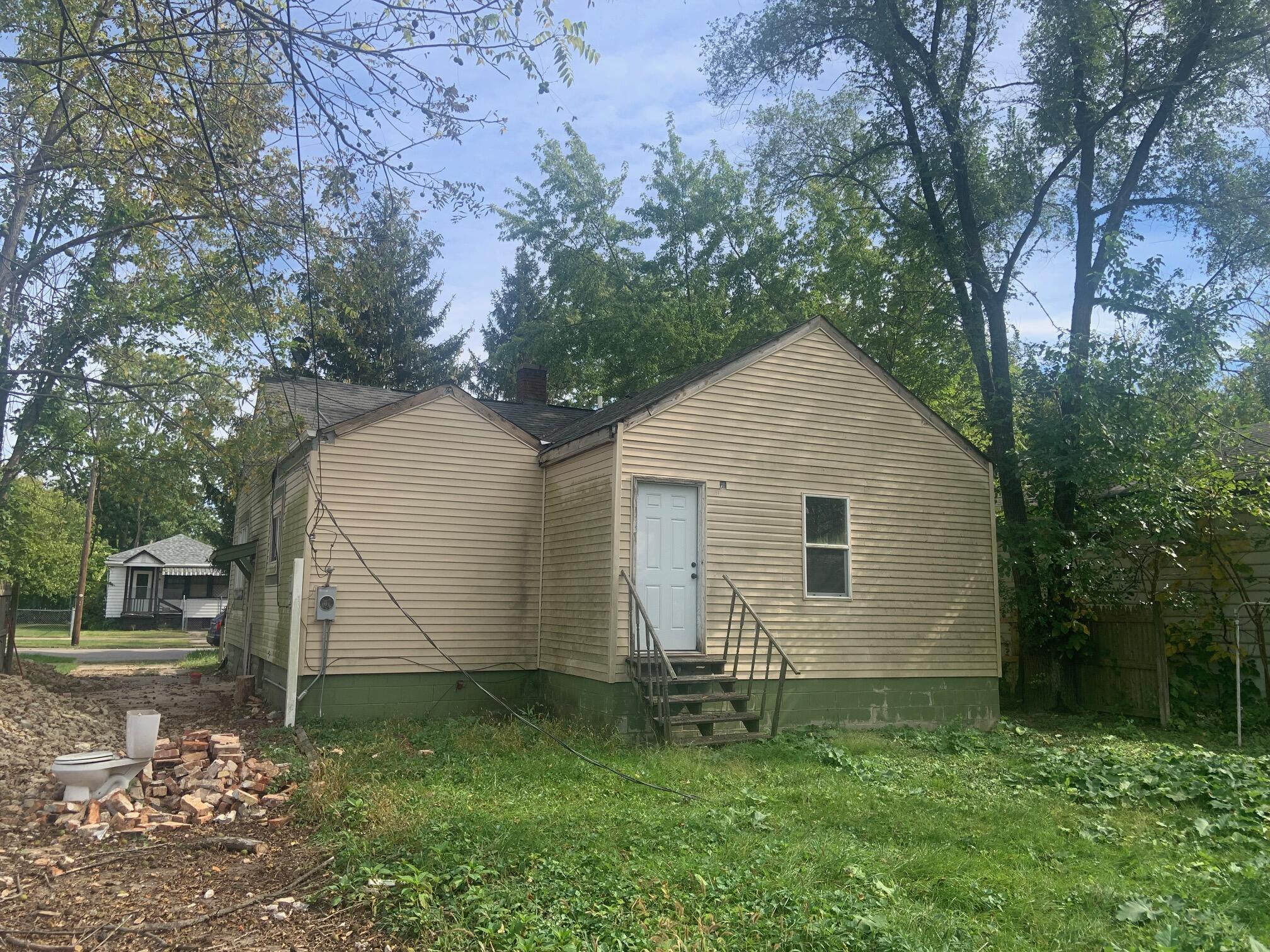 4646 Pennsylvania Street Gary, IN 46409 - Photo 2 of 7 2016x1512