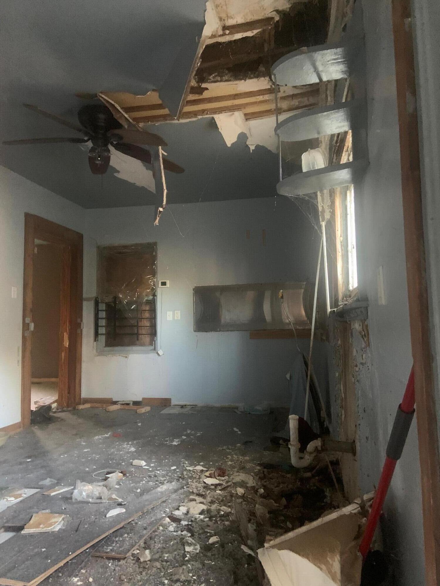 4646 Pennsylvania Street Gary, IN 46409 - Photo 5 of 7 1500x2000