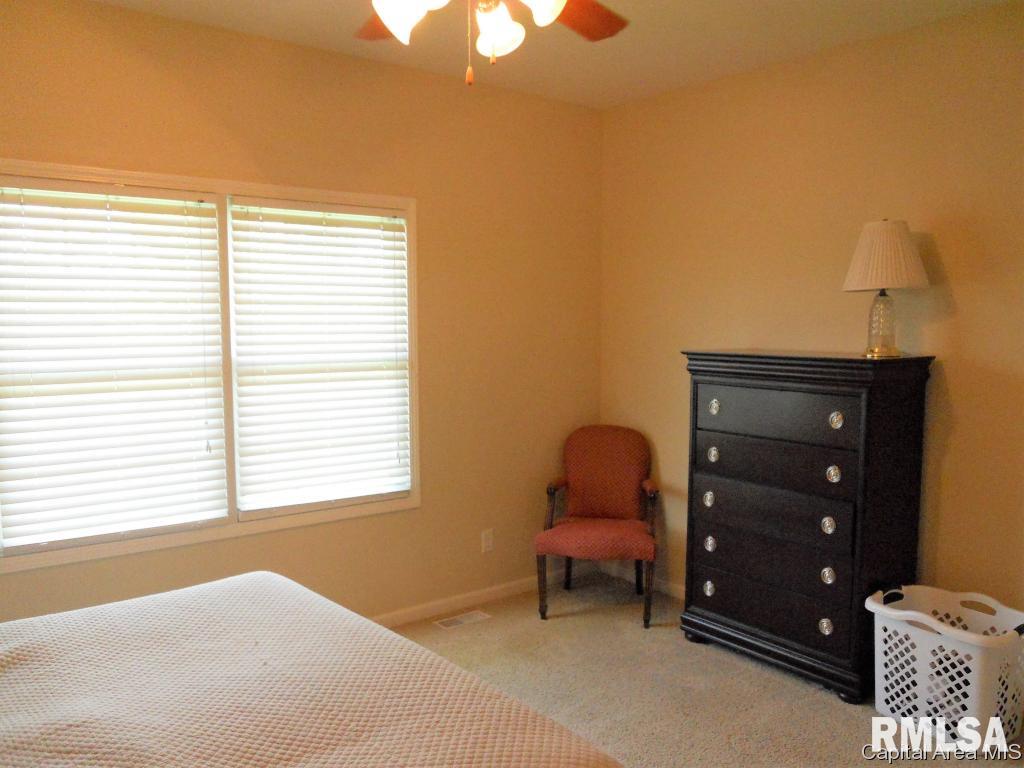 3823 Sugar Loaf Springfield, IL 62711 - Photo 3 of 15 Gallery Image 3