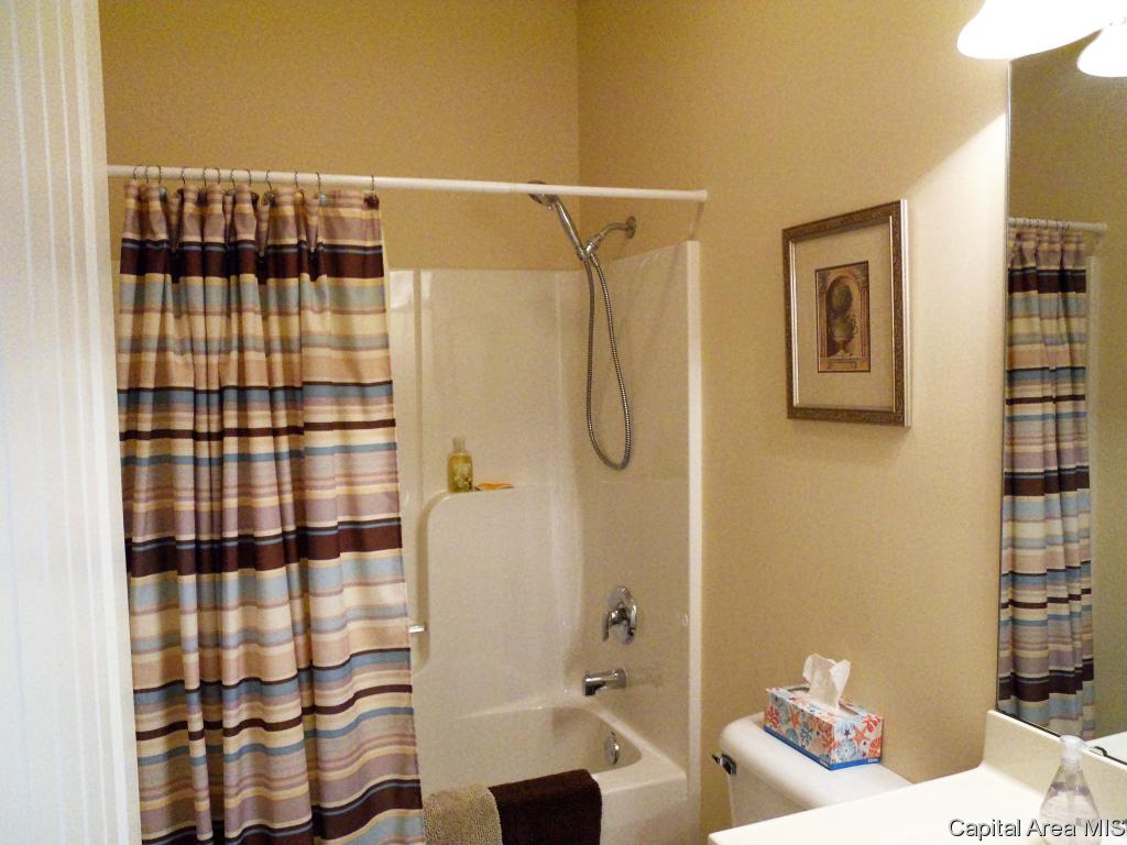 3823 Sugar Loaf Springfield, IL 62711 - Photo 7 of 15 Gallery Image 7