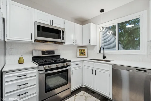 $274,900 | 4478 Arden View Drive, Arden Hills, MN 55112