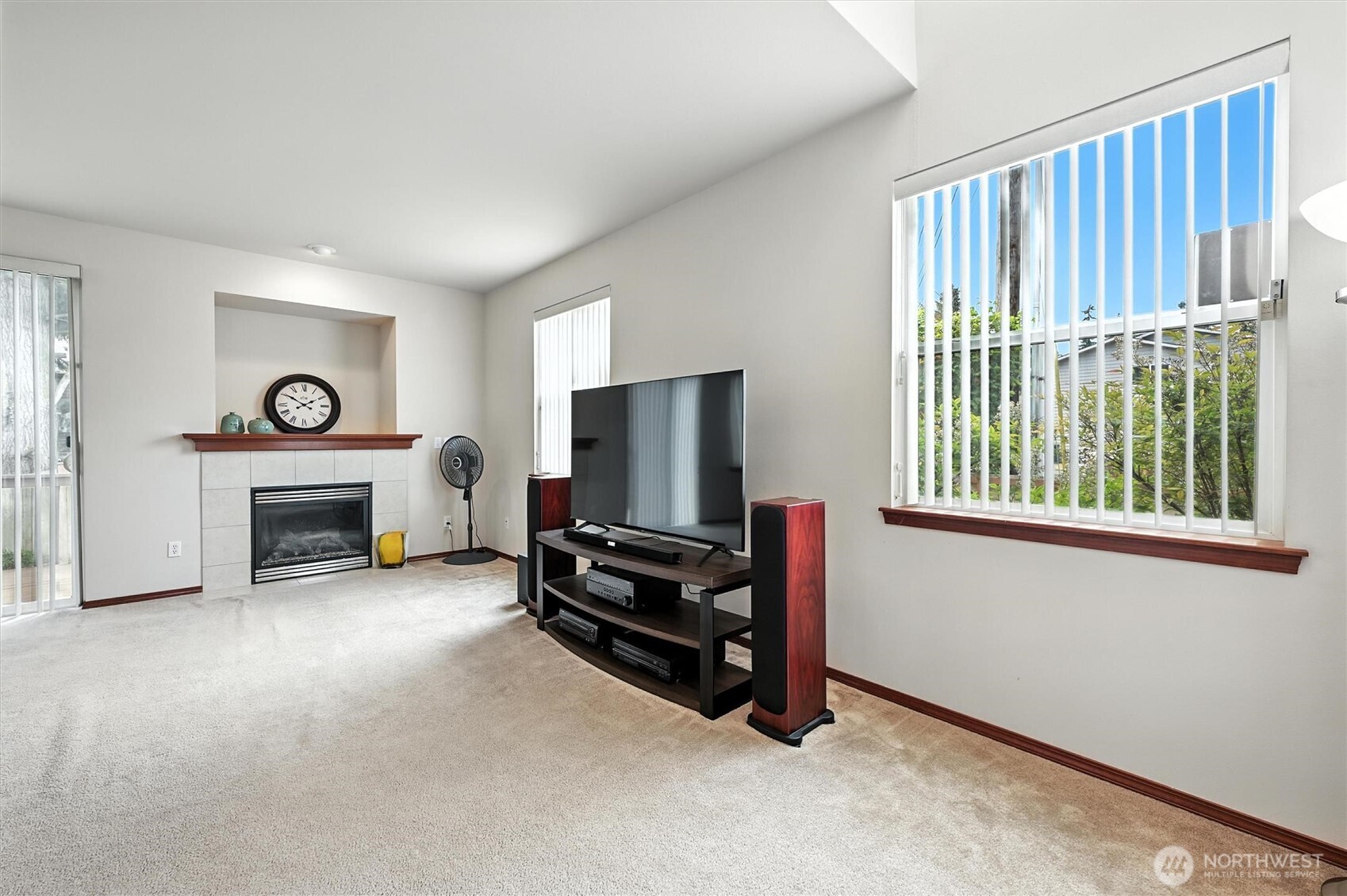 6627 Beverly Boulevard, Unit A Everett, WA 98203 - Photo 4 of 23