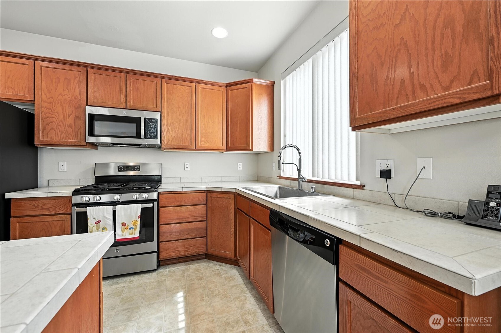 6627 Beverly Boulevard, Unit A Everett, WA 98203 - Photo 9 of 23