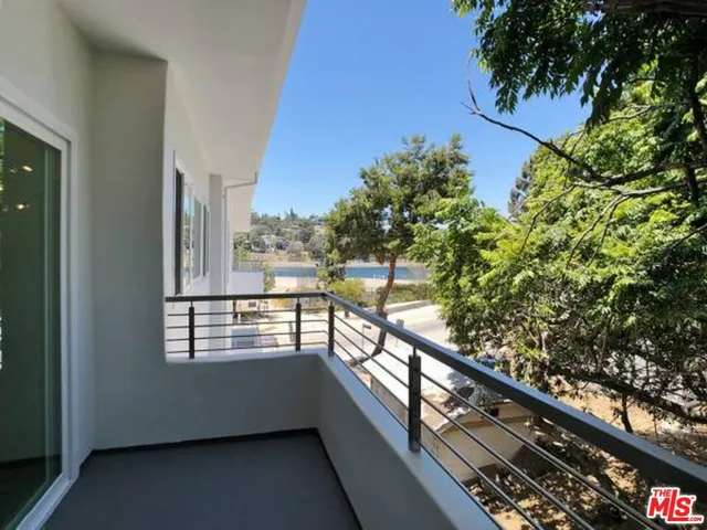 $3,645 | 1900 Silver Lake, Unit 104, Los Angeles, CA 90039