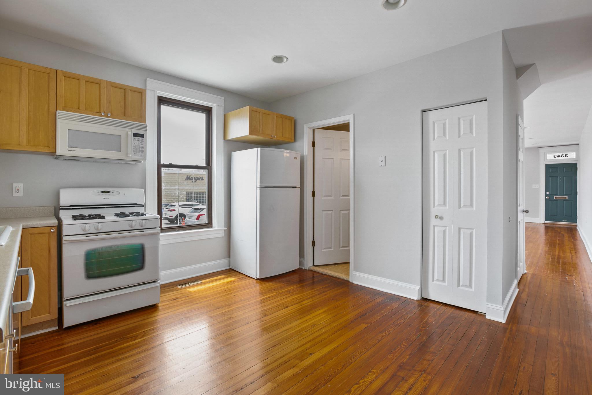 3343 Keswick Road Baltimore, MD 21211 - Photo 11 of 33 Kitchen off of Living Room