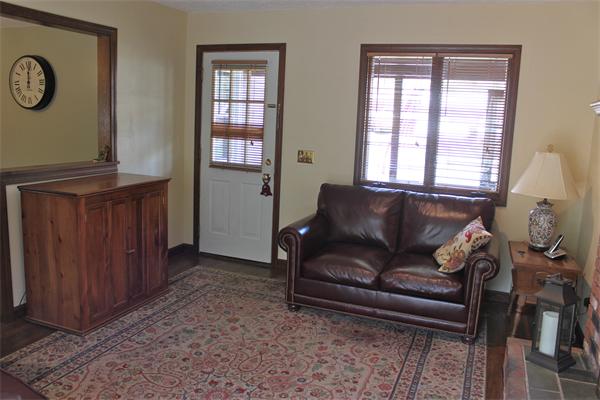 49 Old Farm Road Westfield, MA 01085 - Photo 4 of 23 Gallery Image 4