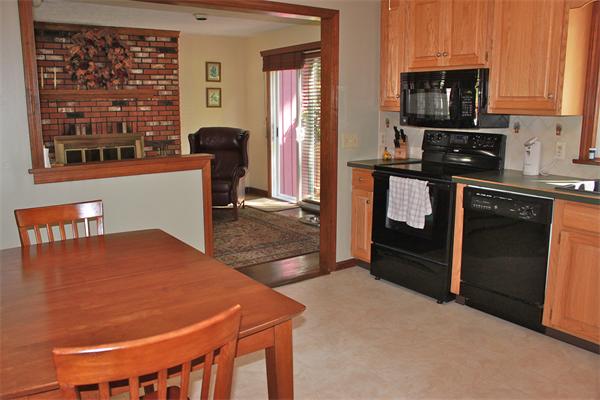 49 Old Farm Road Westfield, MA 01085 - Photo 7 of 23 Gallery Image 7