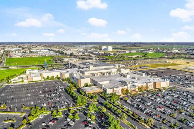 $599,990 | 10523 Tenor Way, Elk Grove, CA 95757