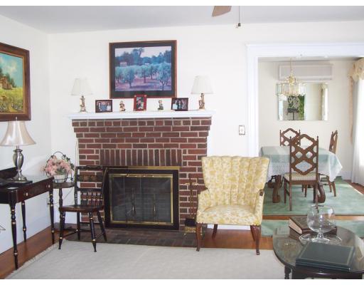 21 Hawthorn Road Braintree, MA 02184 - Photo 3 of 15 Gallery Image 3