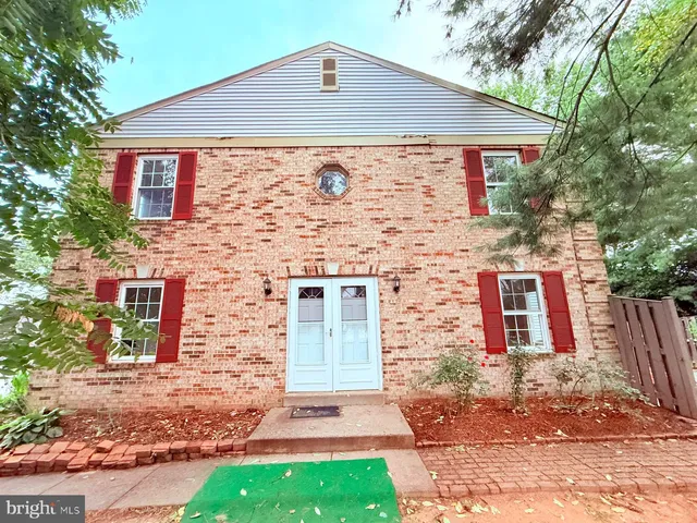 $415,000 | 3523 Legere Court, Woodbridge, VA 22193