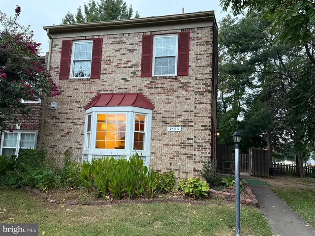 $415,000 | 3523 Legere Court, Woodbridge, VA 22193