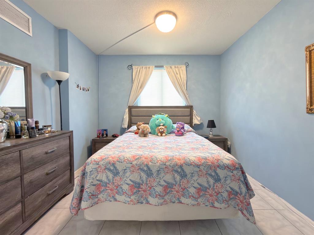 2217 Northwest 7th Street, Unit 901 Miami, FL 33125 - Photo 18 of 33