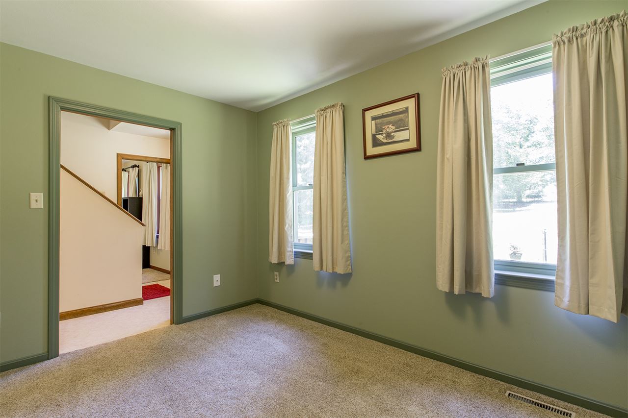 153 Exeter Road Newmarket, NH 03857 - Photo 12 of 29 Gallery Image 12