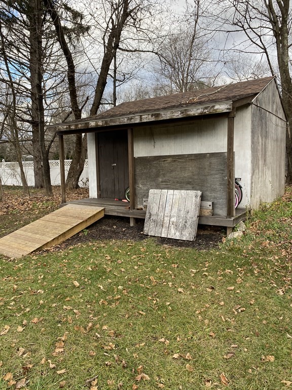 21 North Brookfield Road Barre, MA 01074 - Photo 8 of 33 Gallery Image 8