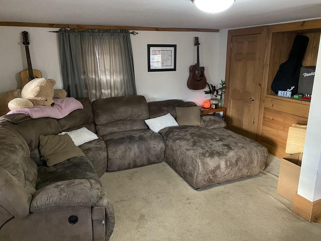 21 North Brookfield Road Barre, MA 01074 - Photo 10 of 33 Gallery Image 10