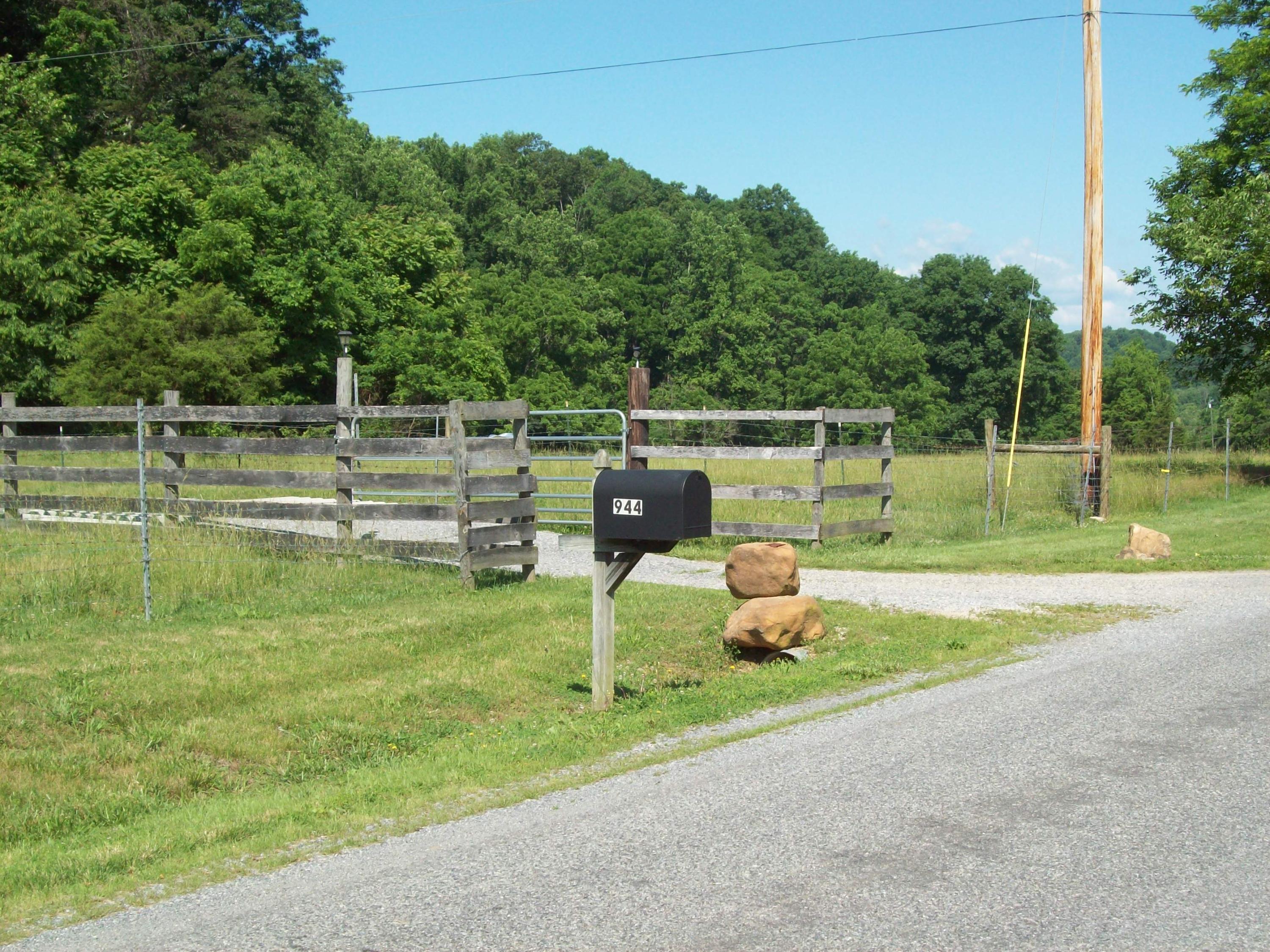 944 Mountain Valley Road Buchanan, VA 24066 - Photo 22 of 24 Entrance