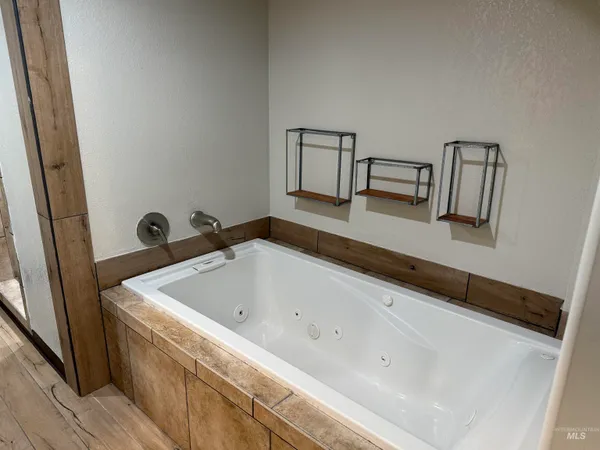 $389,900 | 2932 Arthur Street, American Falls, ID 83211