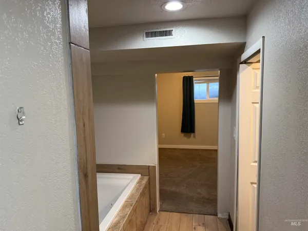 $389,900 | 2932 Arthur Street, American Falls, ID 83211