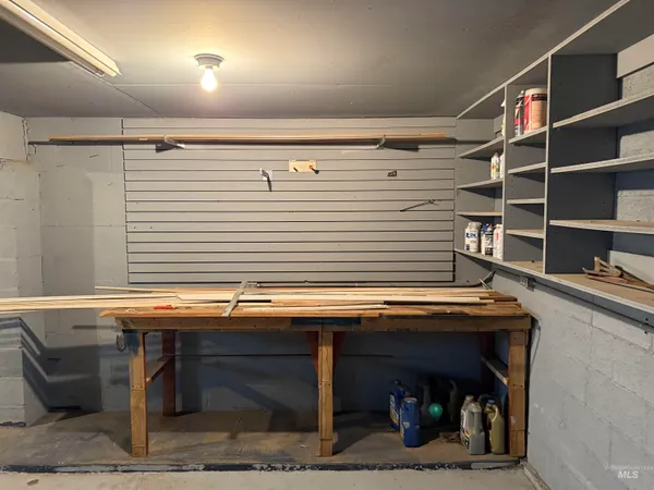 $389,900 | 2932 Arthur Street, American Falls, ID 83211