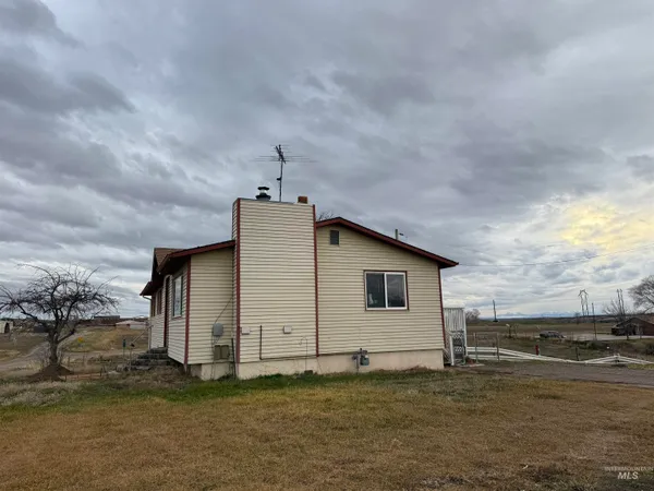 $389,900 | 2932 Arthur Street, American Falls, ID 83211