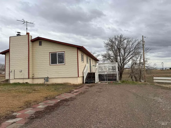 $389,900 | 2932 Arthur Street, American Falls, ID 83211