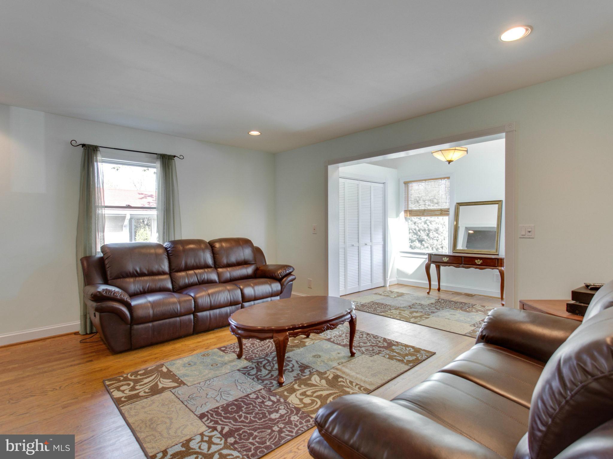 2802 Jennings Road Kensington, MD 20895 - Photo 6 of 26 Living Room