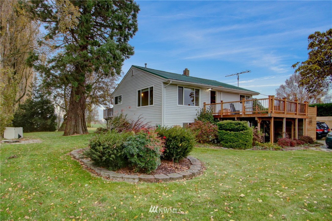 20833 Maupin Road Mount Vernon, WA 98273 - Photo 1 of 40