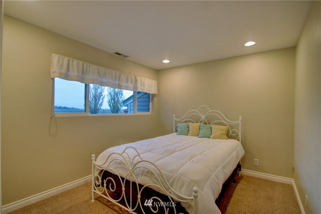 20833 Maupin Road Mount Vernon, WA 98273 - Photo 17 of 40
