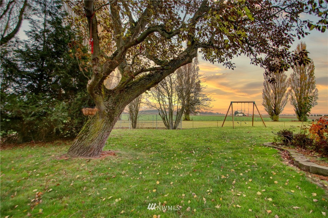 20833 Maupin Road Mount Vernon, WA 98273 - Photo 3 of 40