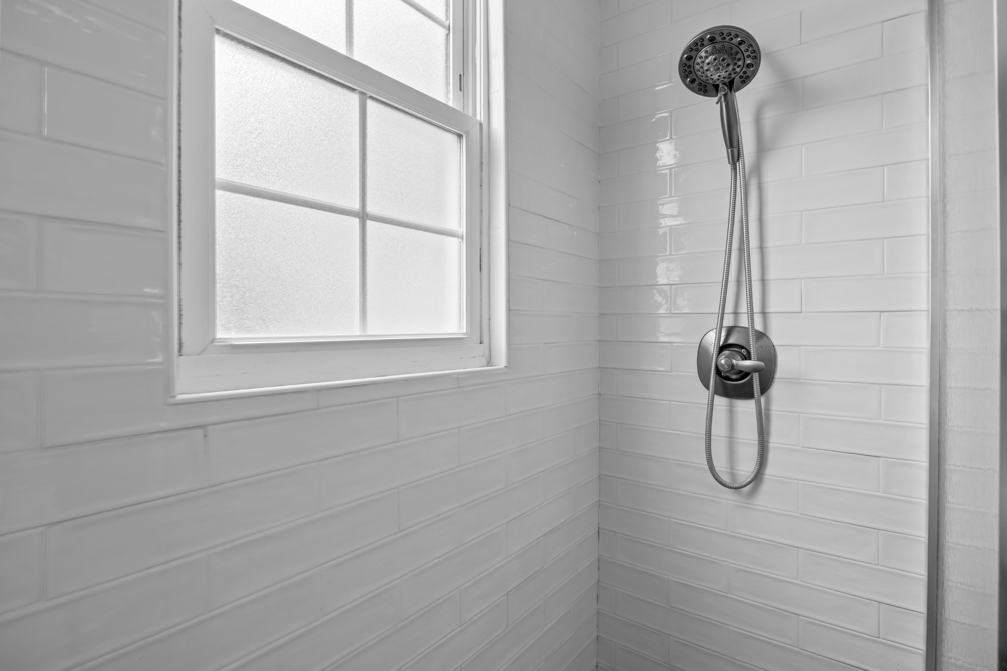 412 High Street Dickson, TN 37055 - Photo 21 of 42 a bathroom with a shower