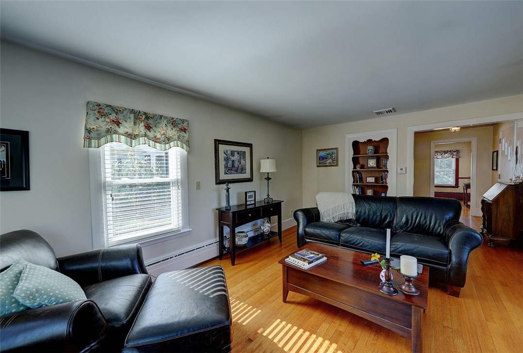 2 Church Cove Road Bristol, RI 02809 - Photo 8 of 27 Gallery Image 8