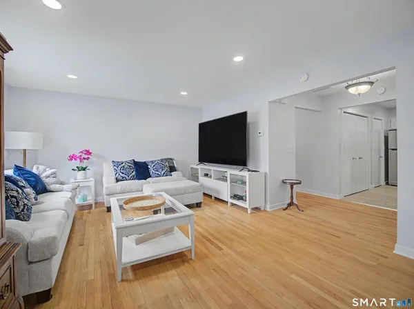 $395,000 | 300 Flax Hill Road, Unit 3, Norwalk, CT 06854
