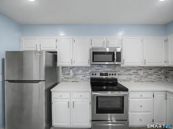 $395,000 | 300 Flax Hill Road, Unit 3, Norwalk, CT 06854