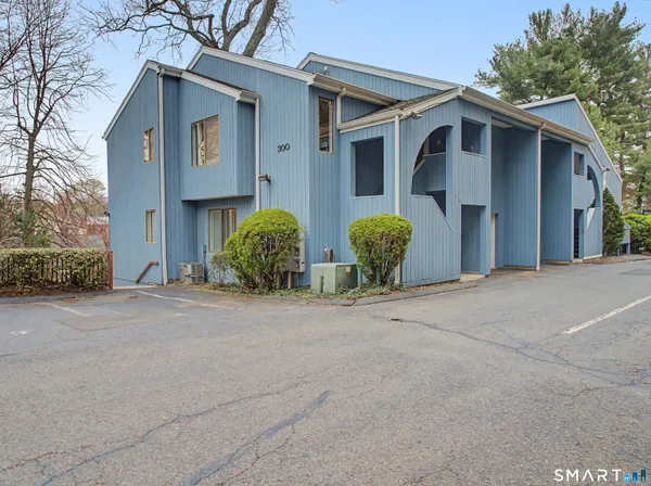 $395,000 | 300 Flax Hill Road, Unit 3, Norwalk, CT 06854