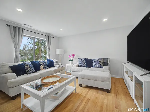 $395,000 | 300 Flax Hill Road, Unit 3, Norwalk, CT 06854