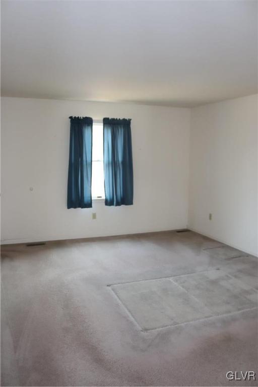 4190 Alder Road Bethlehem, PA 18020 - Photo 18 of 27 a view of an empty room and window
