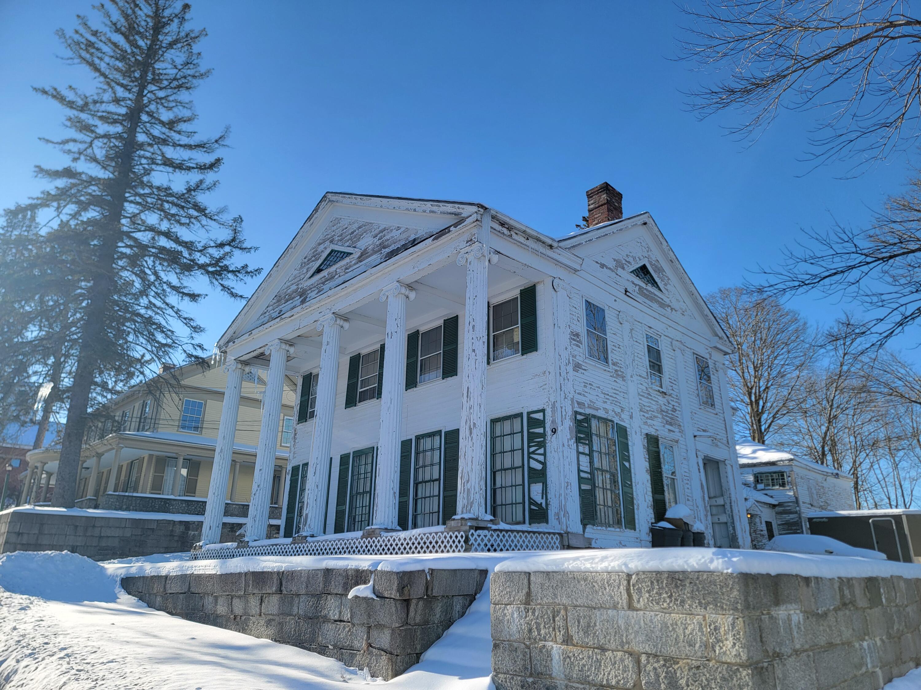 9 Calais Avenue Calais, ME 04619 - Photo 2 of 14 1000022878
