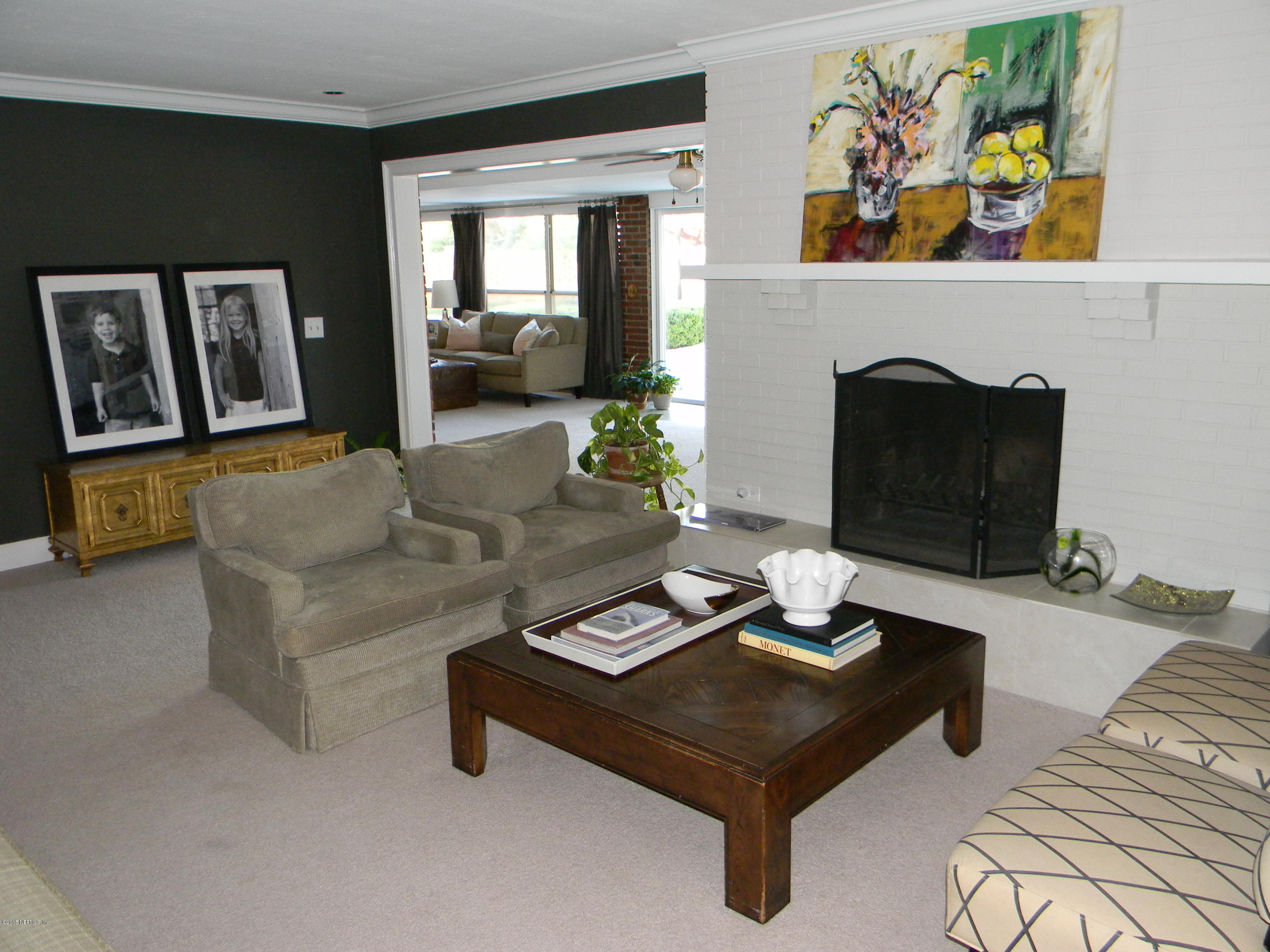 1057 Lido Road Jacksonville, FL 32216 - Photo 8 of 31 Living Room