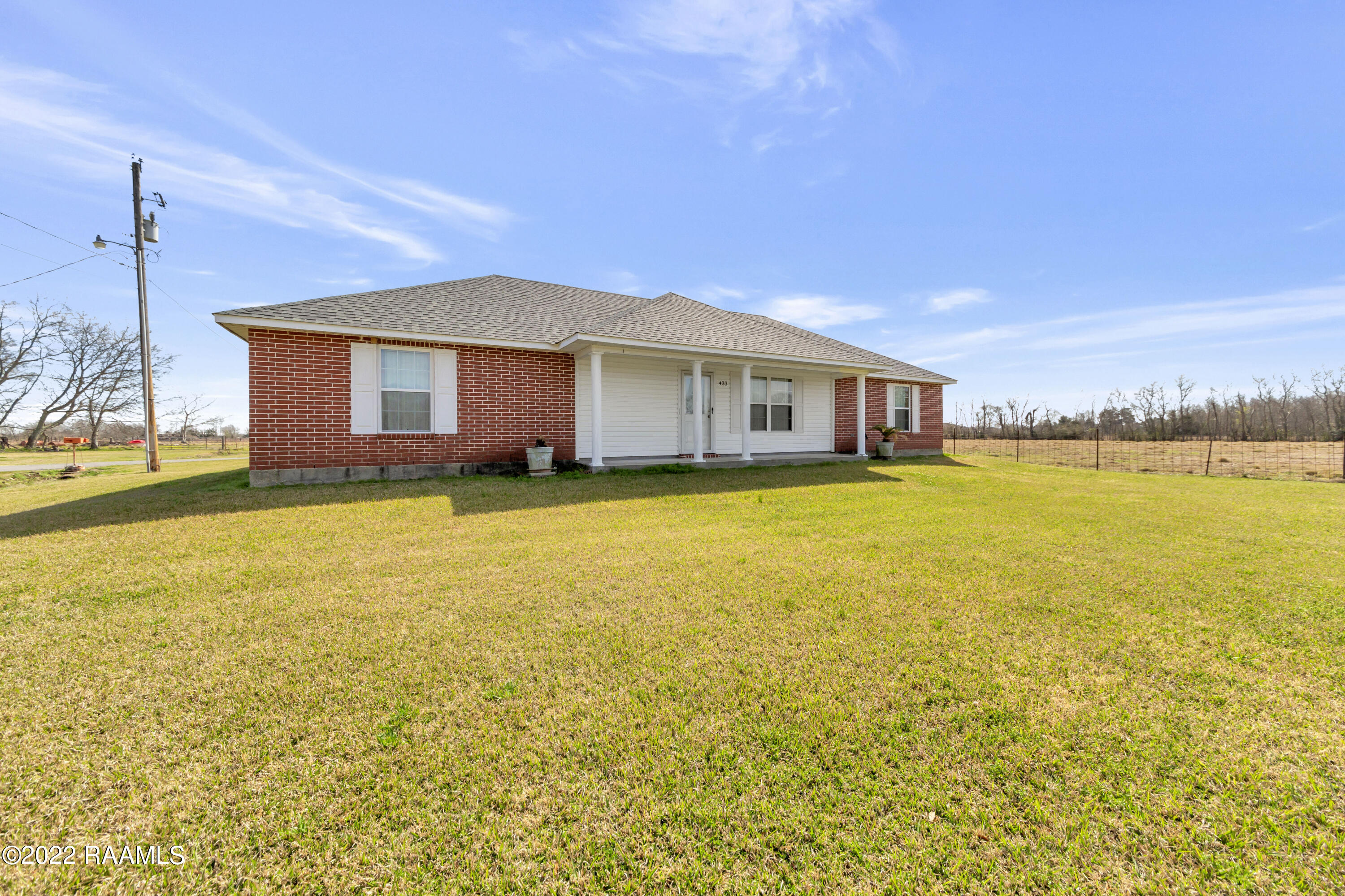 433 Janvier Road Scott, LA 70583 - Photo 2 of 30