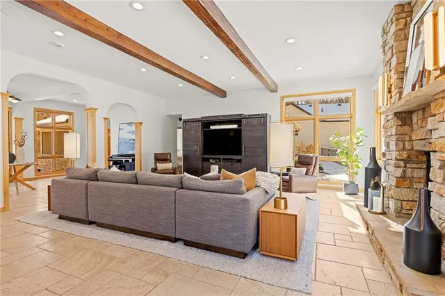 $1,850,000 | 580 Lakeshore Drive West, Lake Quivira, KS 66217