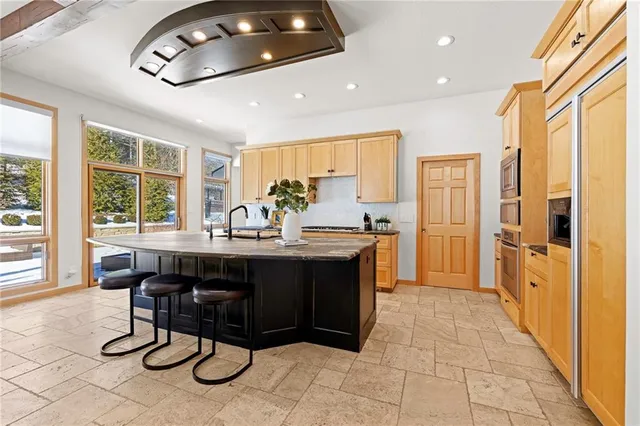 $1,850,000 | 580 Lakeshore Drive West, Lake Quivira, KS 66217