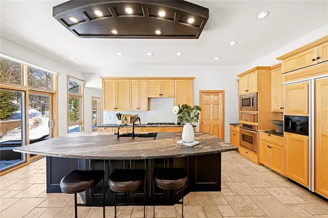 $1,850,000 | 580 Lakeshore Drive West, Lake Quivira, KS 66217