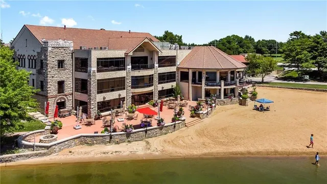 $1,850,000 | 580 Lakeshore Drive West, Lake Quivira, KS 66217