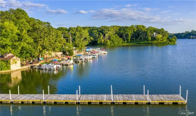 $1,850,000 | 580 Lakeshore Drive West, Lake Quivira, KS 66217