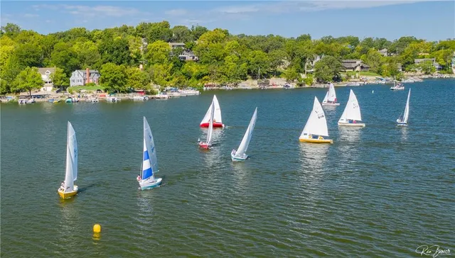 $1,850,000 | 580 Lakeshore Drive West, Lake Quivira, KS 66217