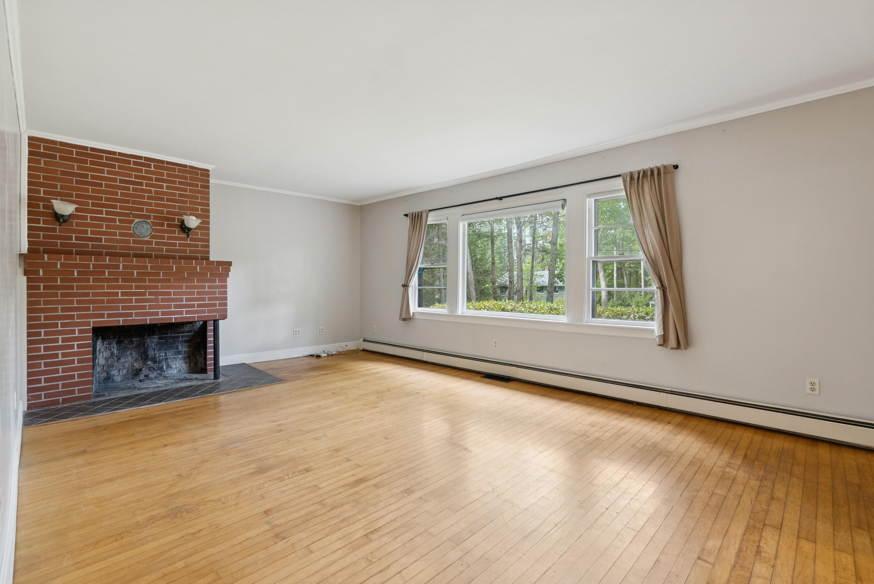 87 Mast Road Westbrook, ME 04092 - Photo 9 of 41 DSC02857