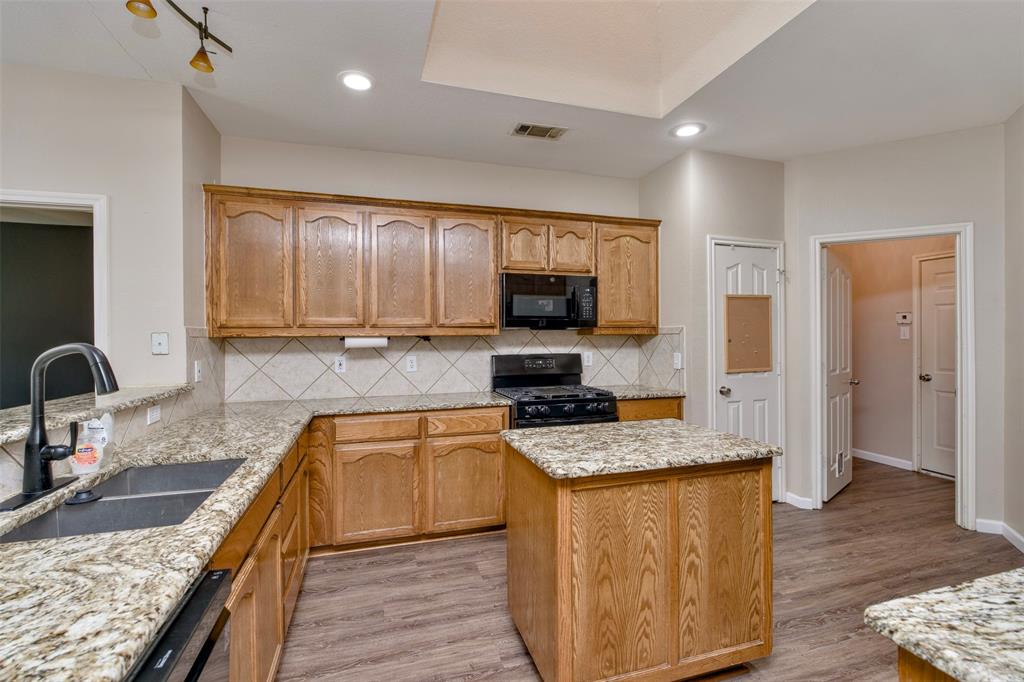 5805 Water Ridge Court Fort Worth, TX 76179 - Photo 9 of 26