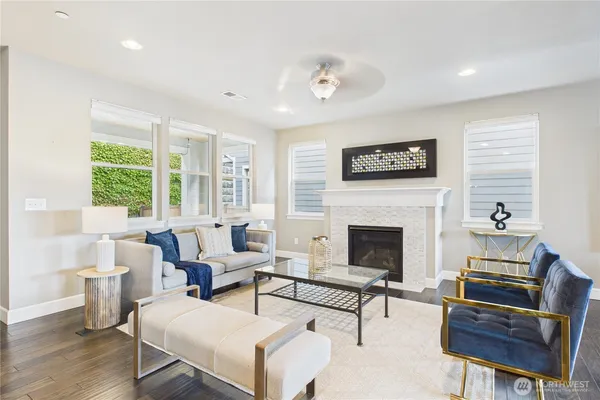 $1,199,900 | 19608 82nd Place Northeast, Kenmore, WA 98028