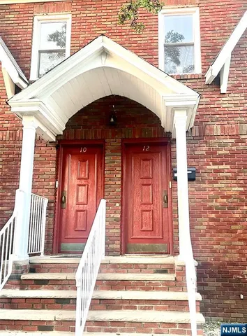 $2,650 | 10-12 Morton Place, Unit 2, North Arlington, NJ 07031